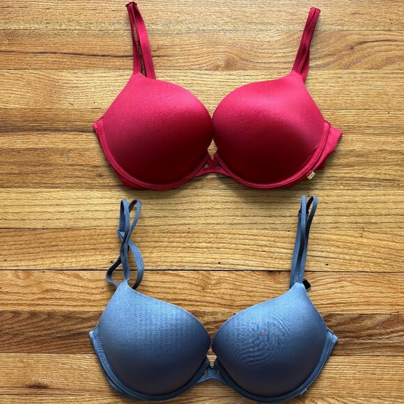Bundle of 2 Victoria's Secret Very Sexy Push Up Bras- Red and Gray - Picture 1 of 10